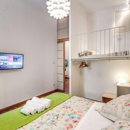 Elegant Apartment Behind The Colosseum Rome Exterior photo