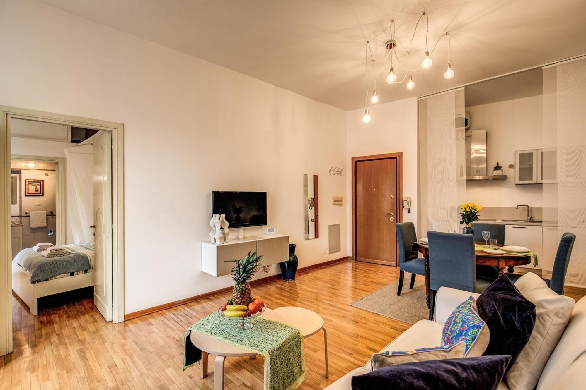 Elegant Apartment Behind The Colosseum Rome Exterior photo