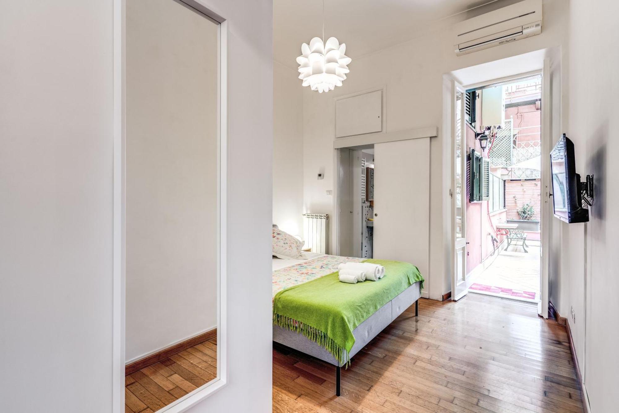 Elegant Apartment Behind The Colosseum Rome Exterior photo
