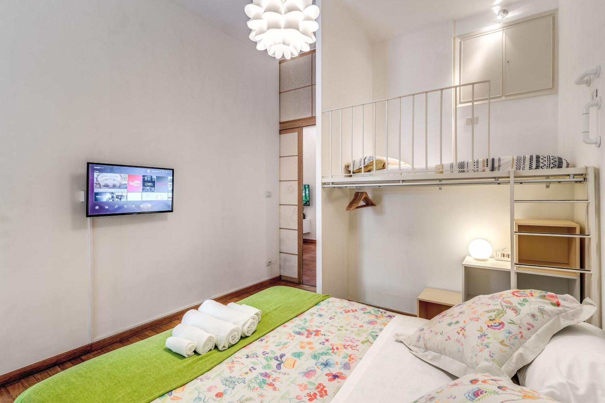 Elegant Apartment Behind The Colosseum Rome Exterior photo