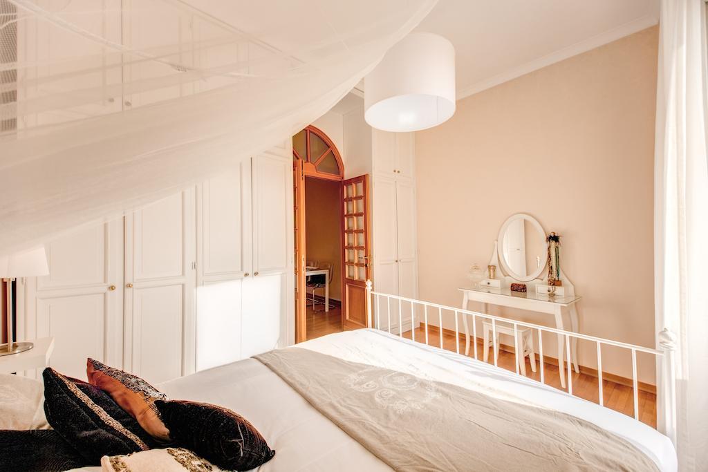 Elegant Apartment Behind The Colosseum Rome Room photo