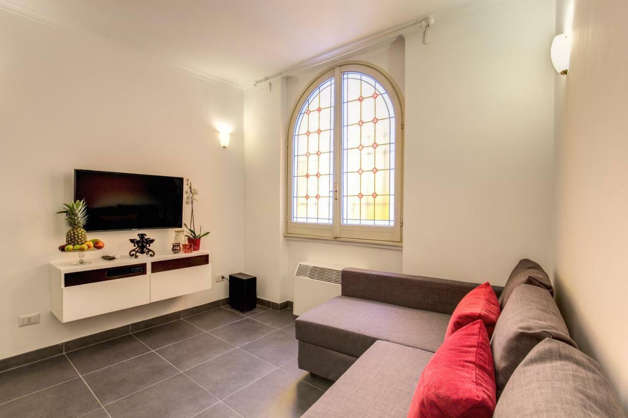 Elegant Apartment Behind The Colosseum Rome Exterior photo