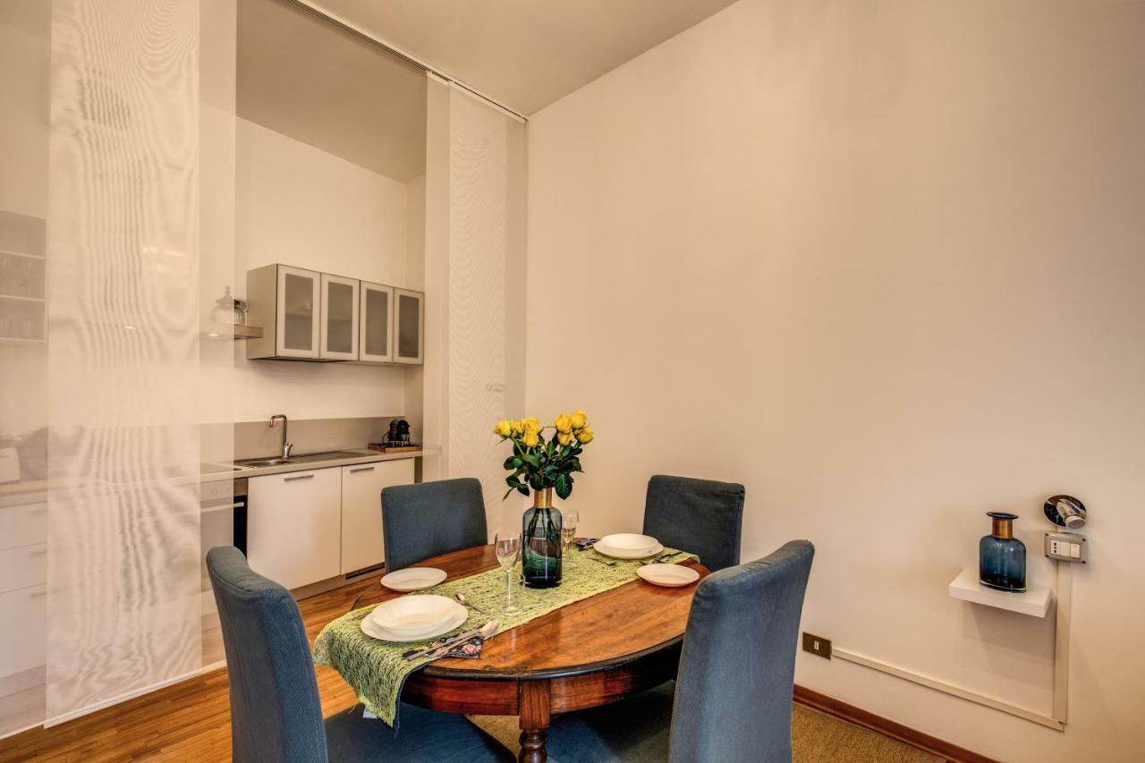 Elegant Apartment Behind The Colosseum Rome Exterior photo